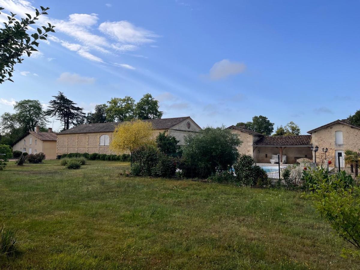 Domaine Clos Et Arbore De 3 Ha Avec Deux Maisons Lamothe-Montravel المظهر الخارجي الصورة